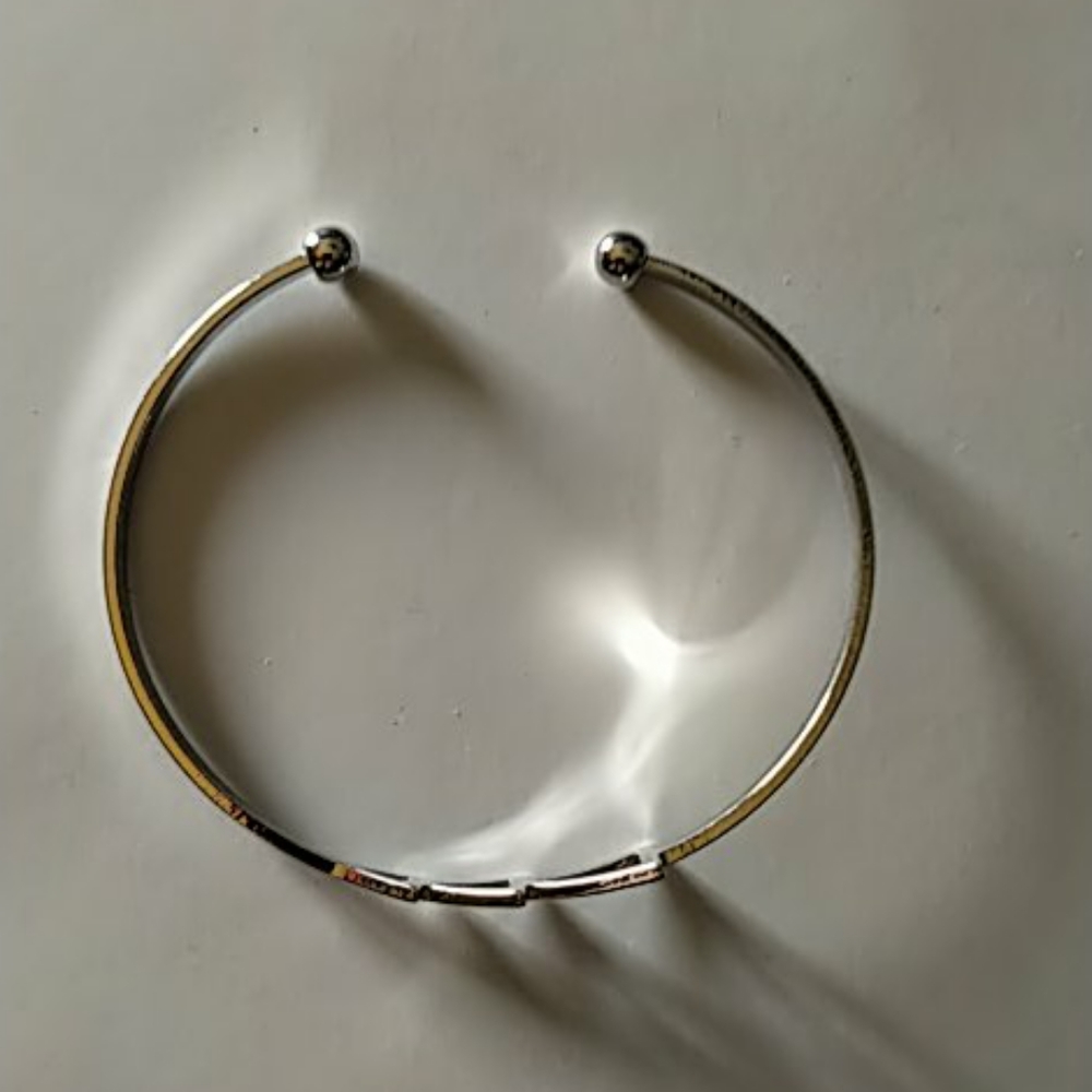 Adjustable bracelet - Picture 2 of 3